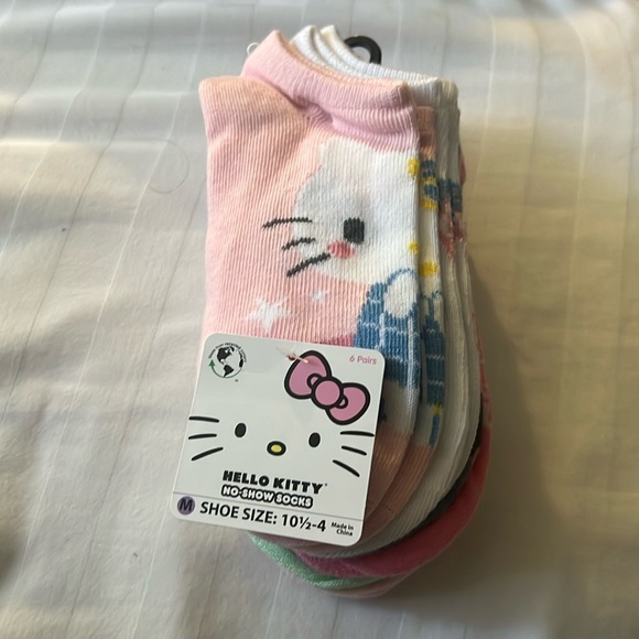 Hello kitty Socks - Picture 1 of 3